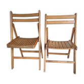 Lot of 2 folding chairs