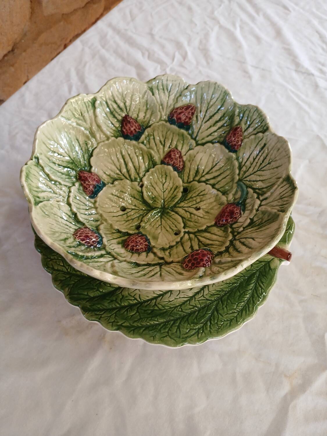 Flat slushie set and strawberry drainer