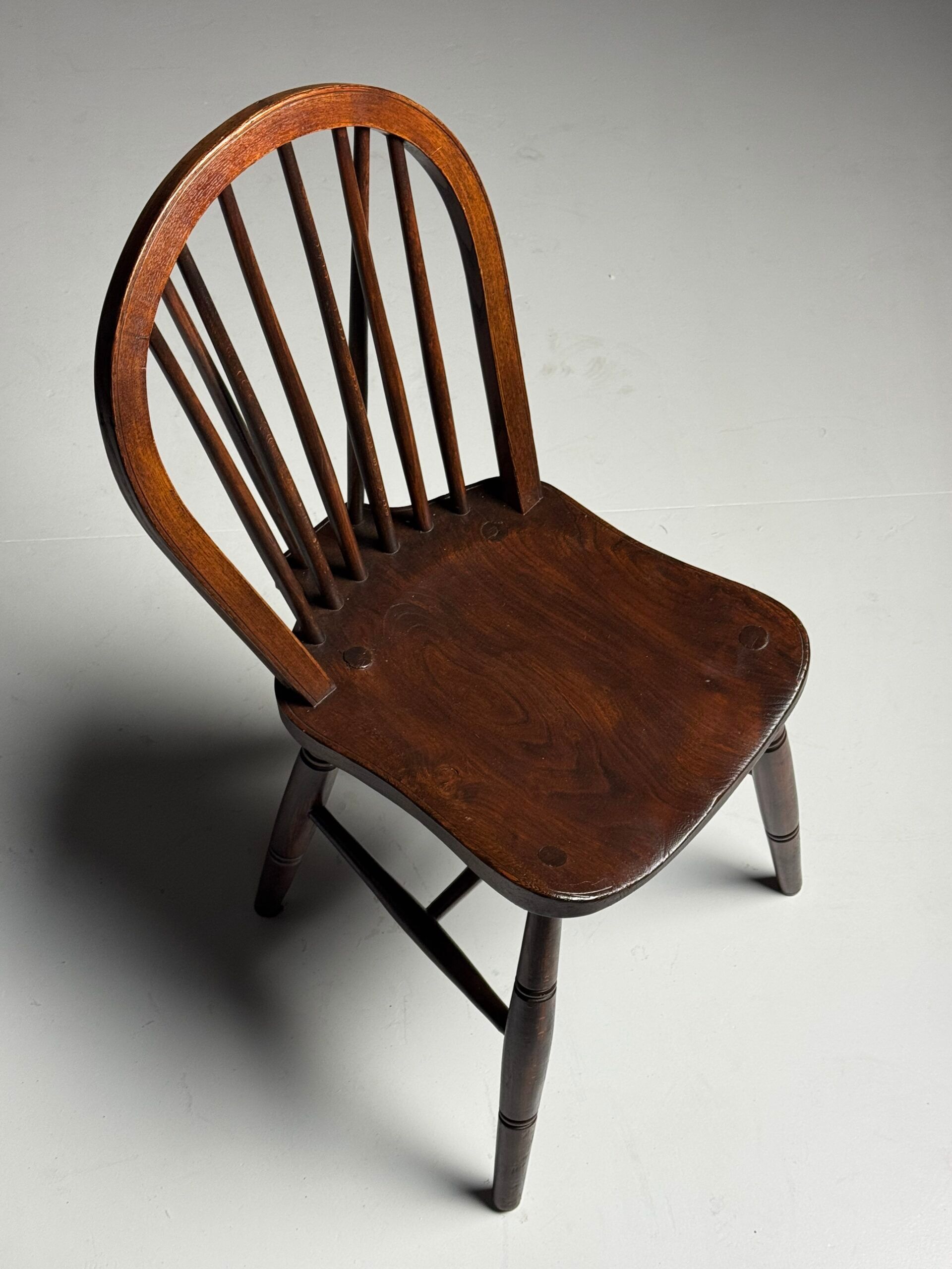 Set of 4 Windsor dining chairs