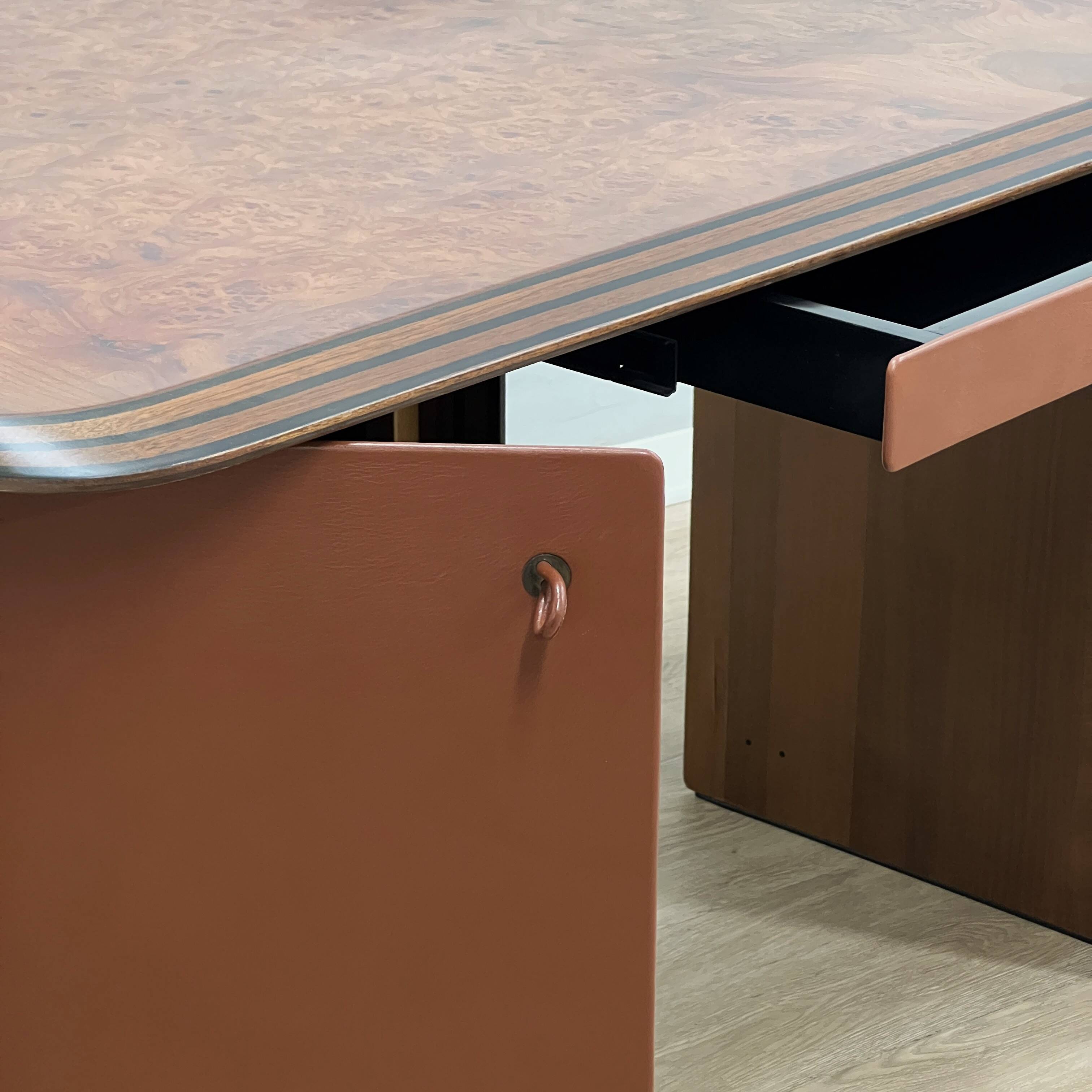Afra & Tobia Scarpa "Artona" walnut burl Executive Desk for Maxalto 1975