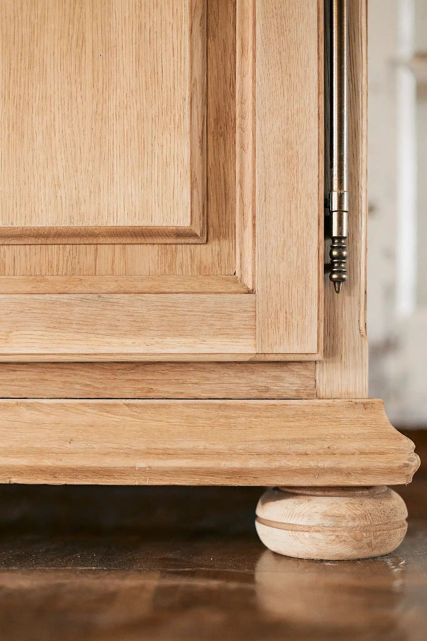 Vintage oak standing wardrobe "Giroflée"