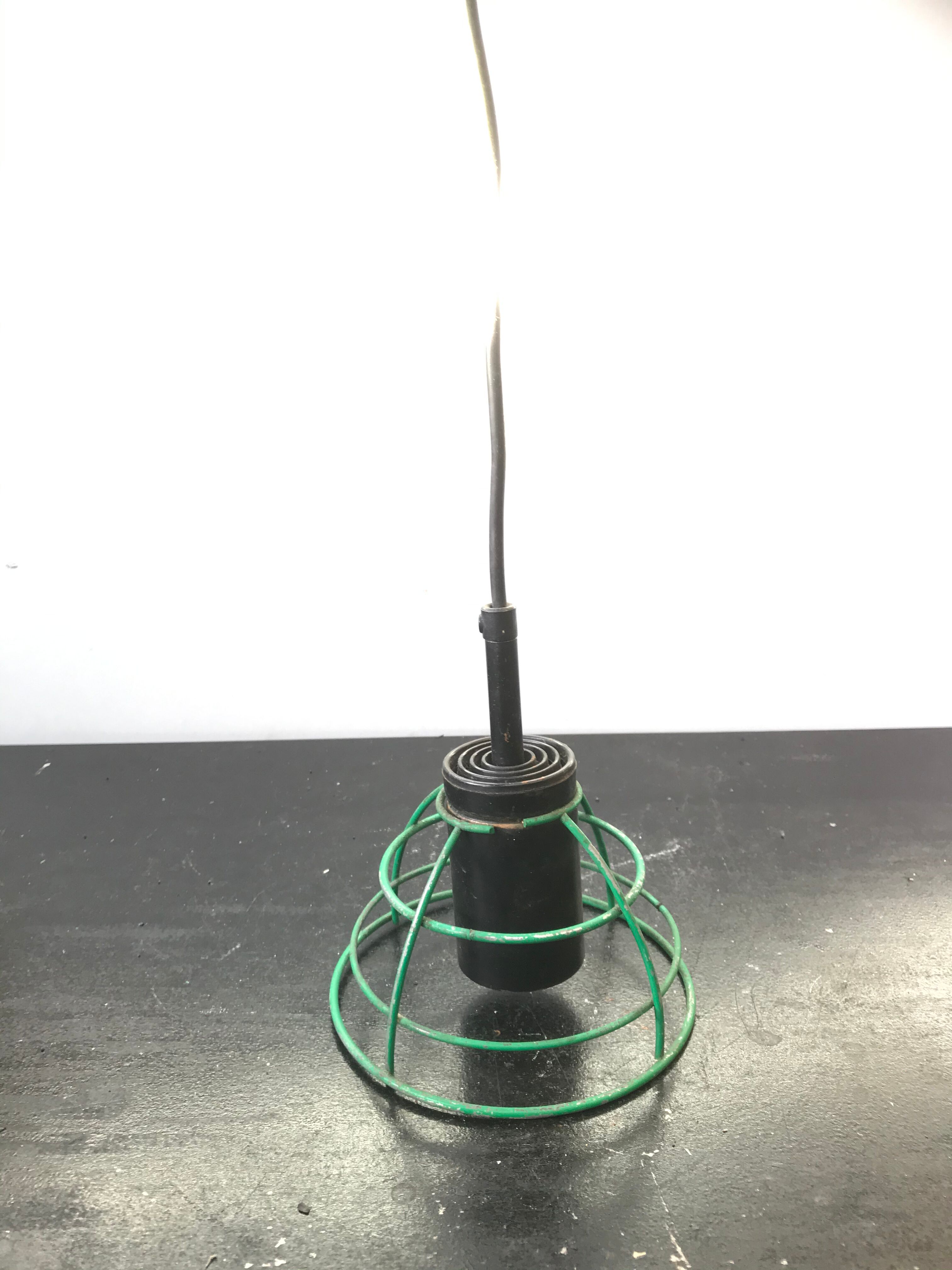 Hanging old design green metal cerclage vintage 70s