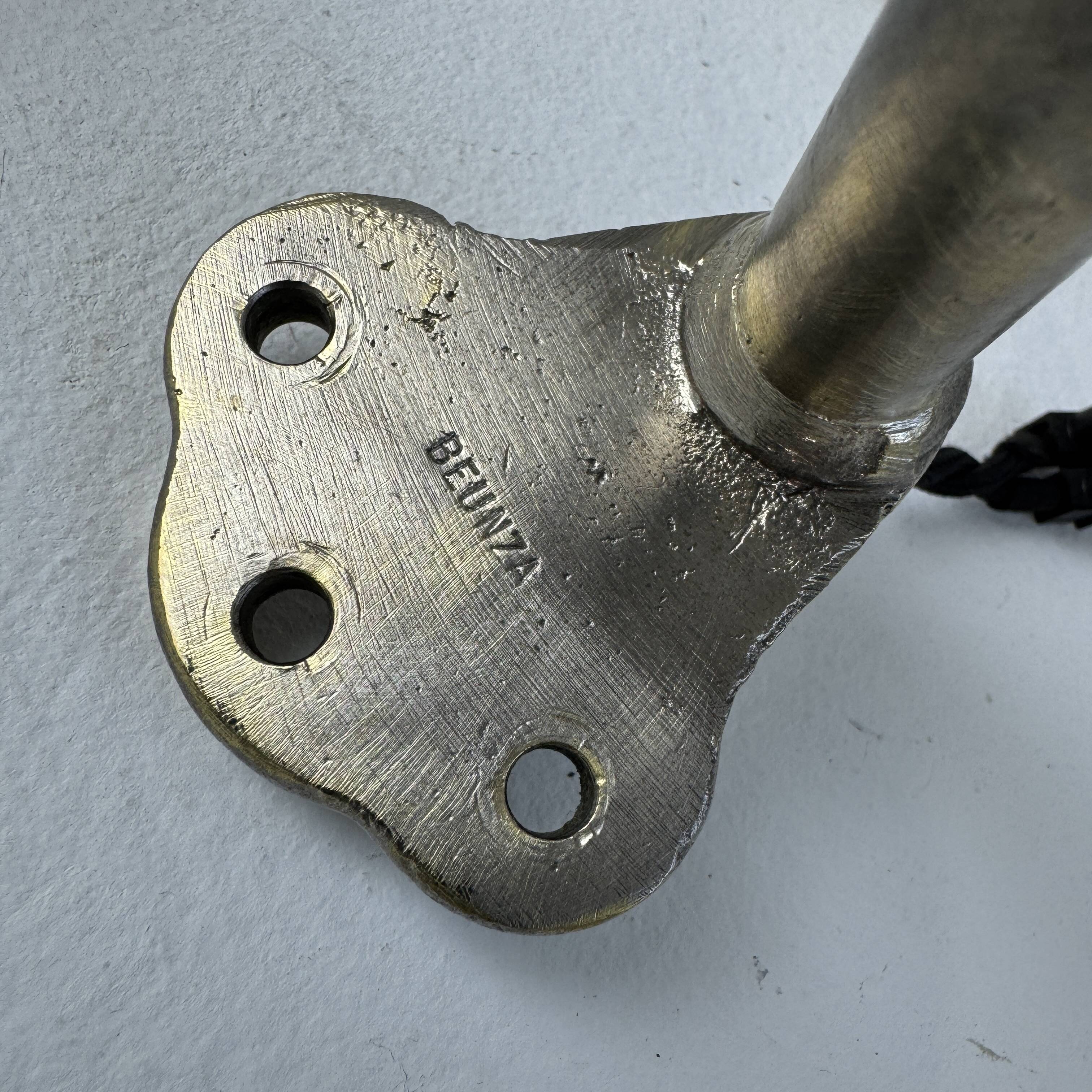 PAIR OF ANTIQUE WORKSHOP WALL LIGHTS "BEUNZA"