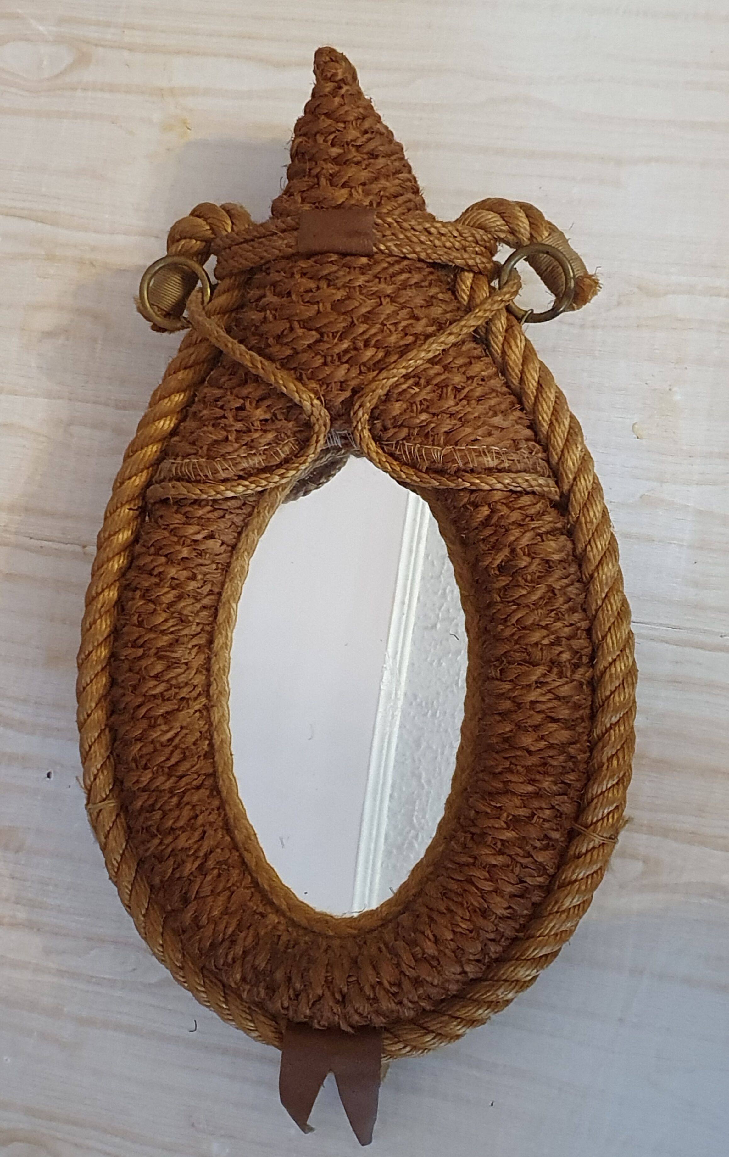 Mirror horse necklace ropes
