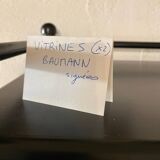 2 vitrines signées Baumann