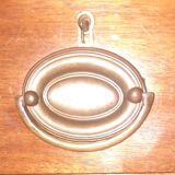 Nineteenth-century chest of drawers in mahogany.