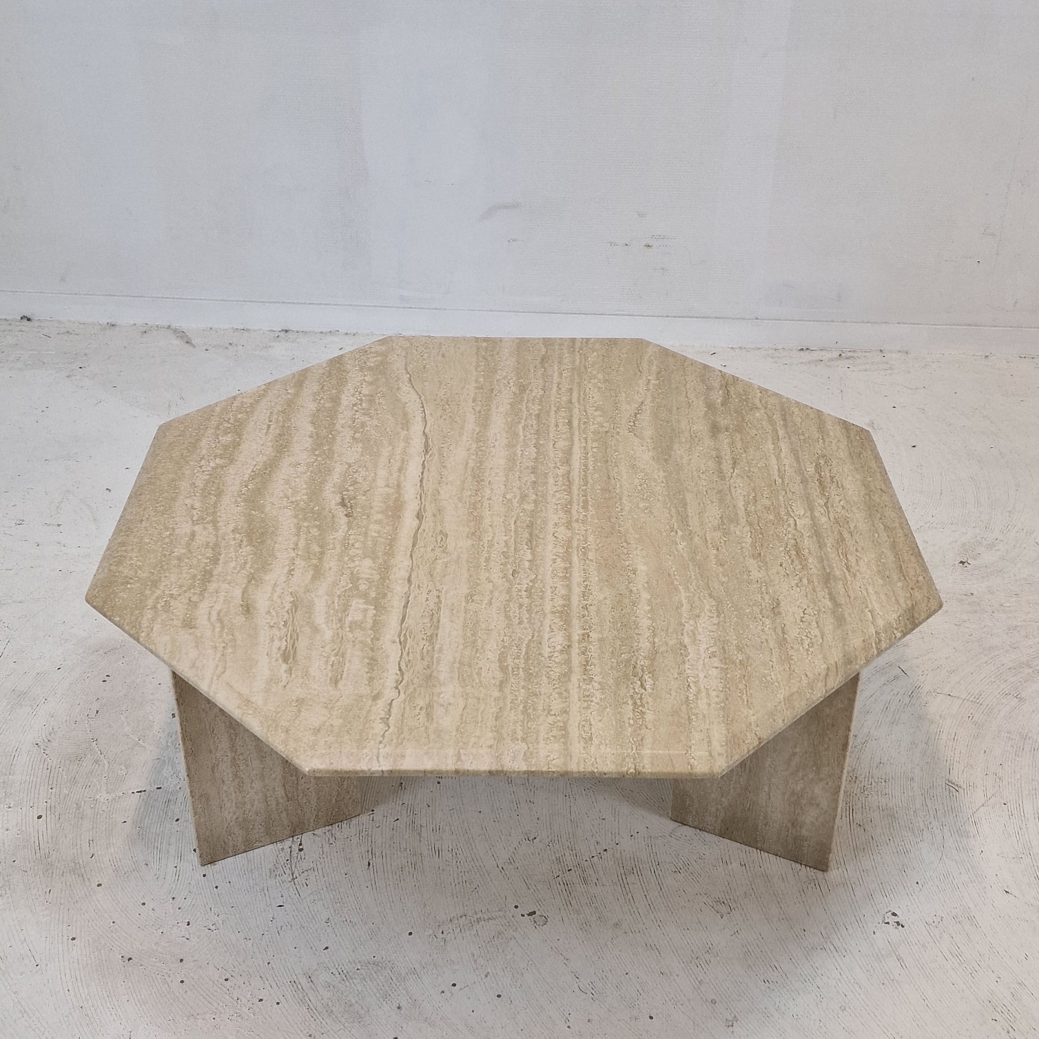 Table basse octogonale italienne en travertin, années 1980