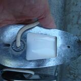 Paire d'appliques chrome et céramique blanche