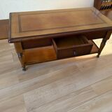 Table basse vintage en bois avec tiroir et tablettes