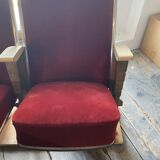Burgundy velvet strapontin
