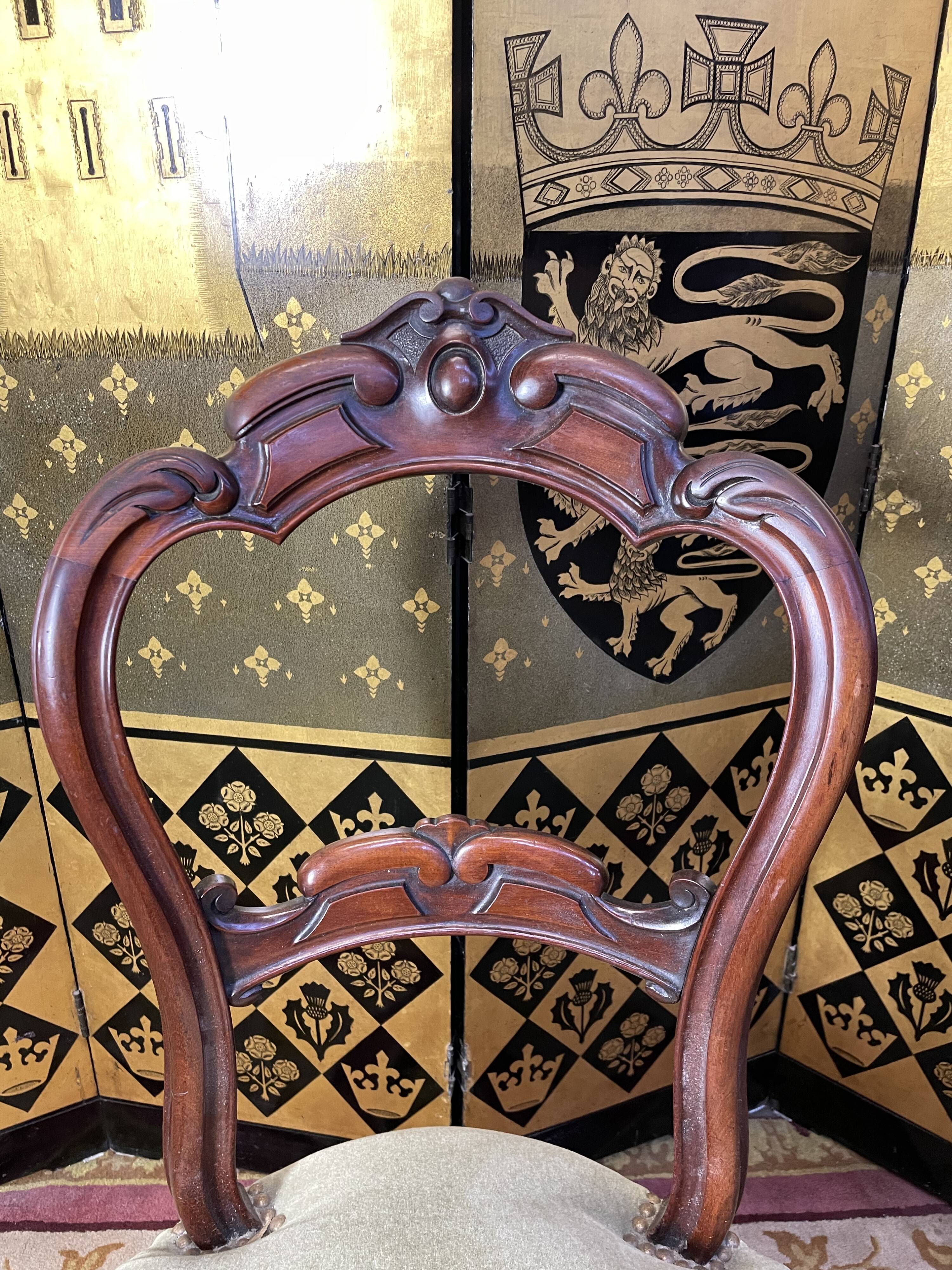 Suite de 6 chaises Louis Philippe en acajou