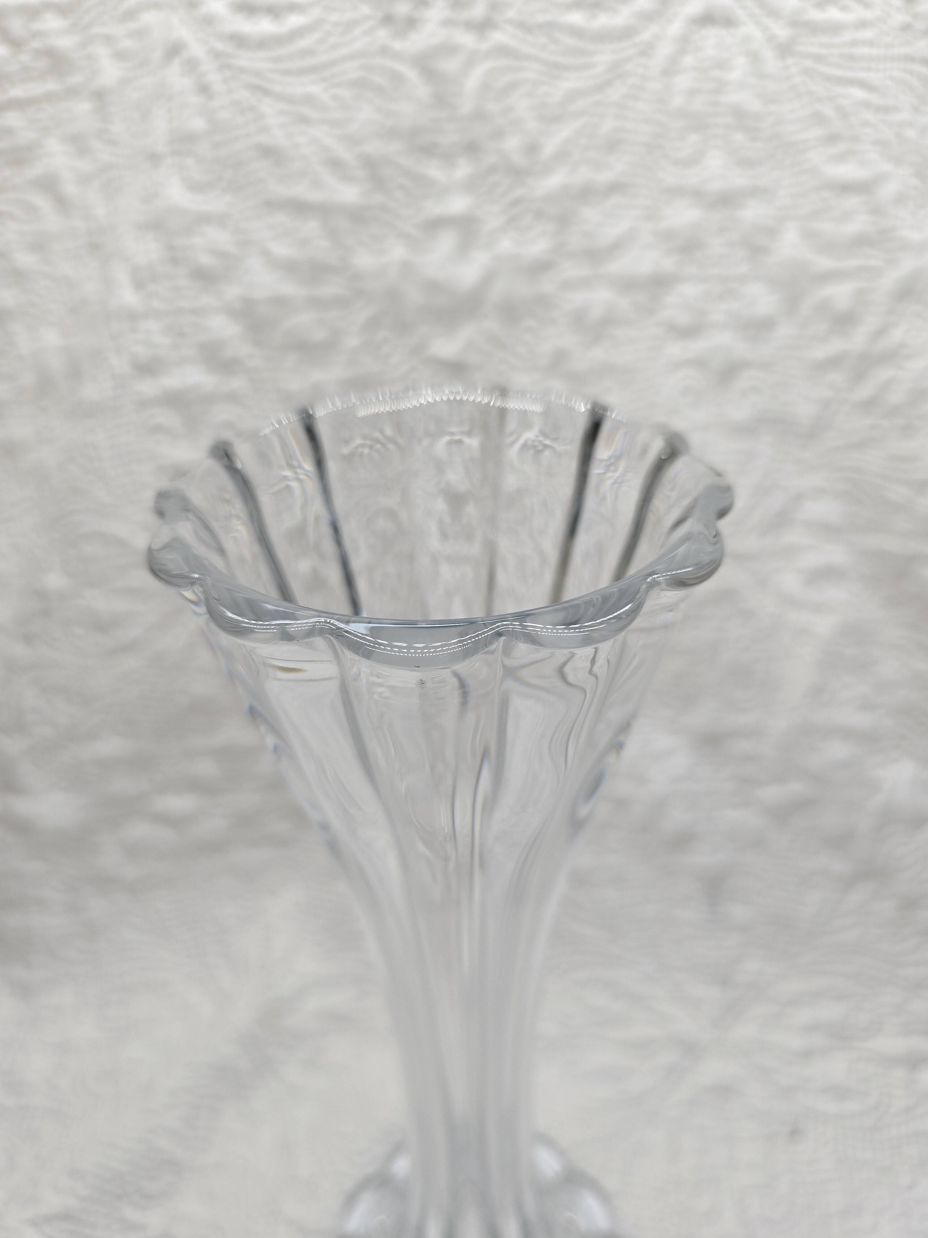 "Capucine" crystal vase