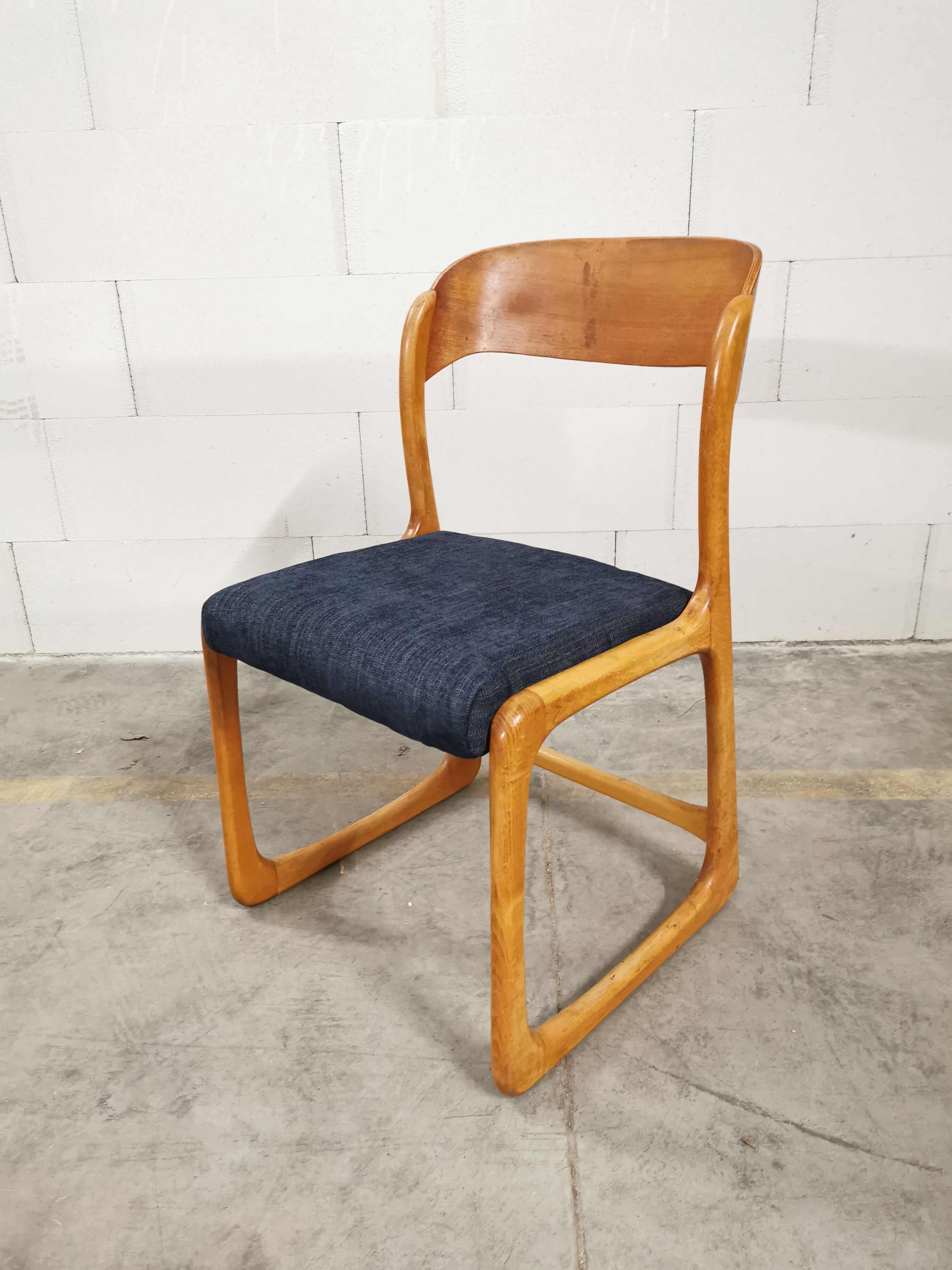 Lot de 4 chaises Baumann Traineau retapissées