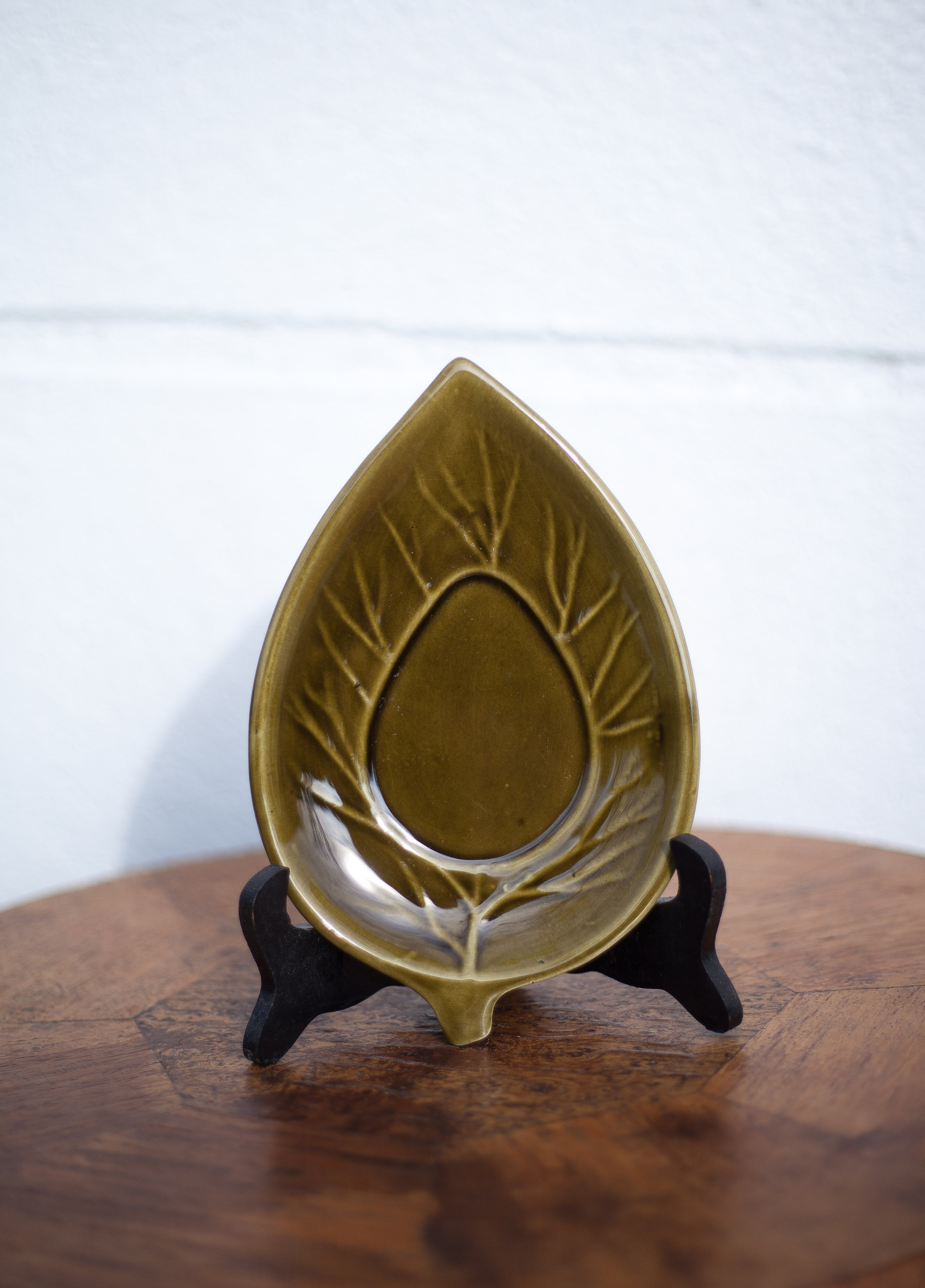 Service ceramic dishes Secla Portugal x 6,retro olive ceramic leaf dish, presentation
