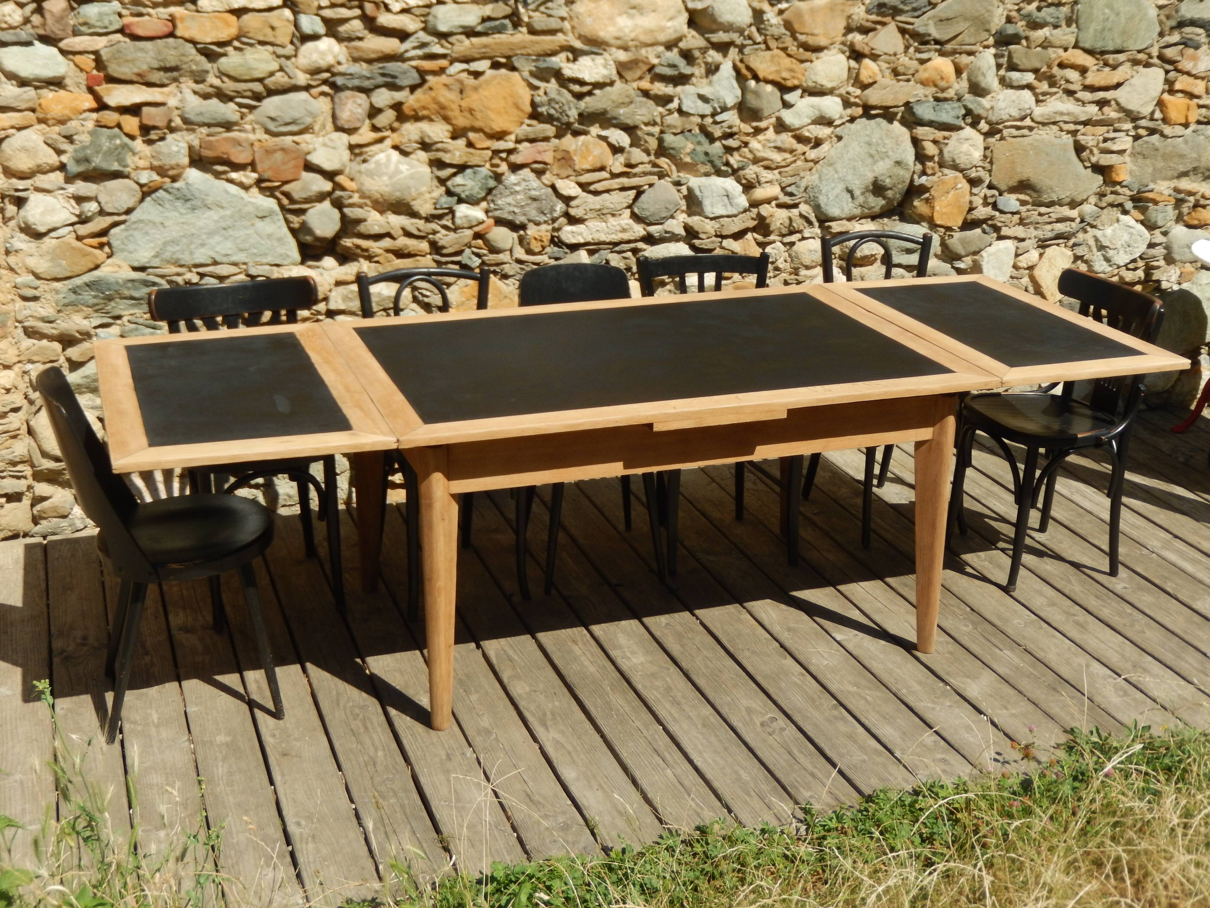 Splendide ancienne table scandinave à rallonges rénovée en chêne 2m58m