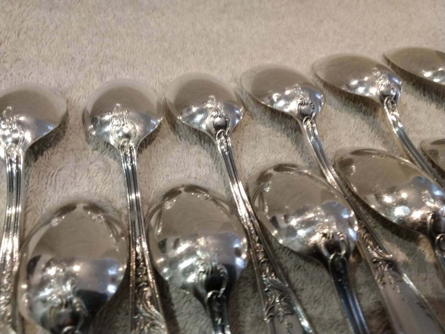 12 silver-plated metal teaspoons, Ercuis silversmith, Louis XV 29
