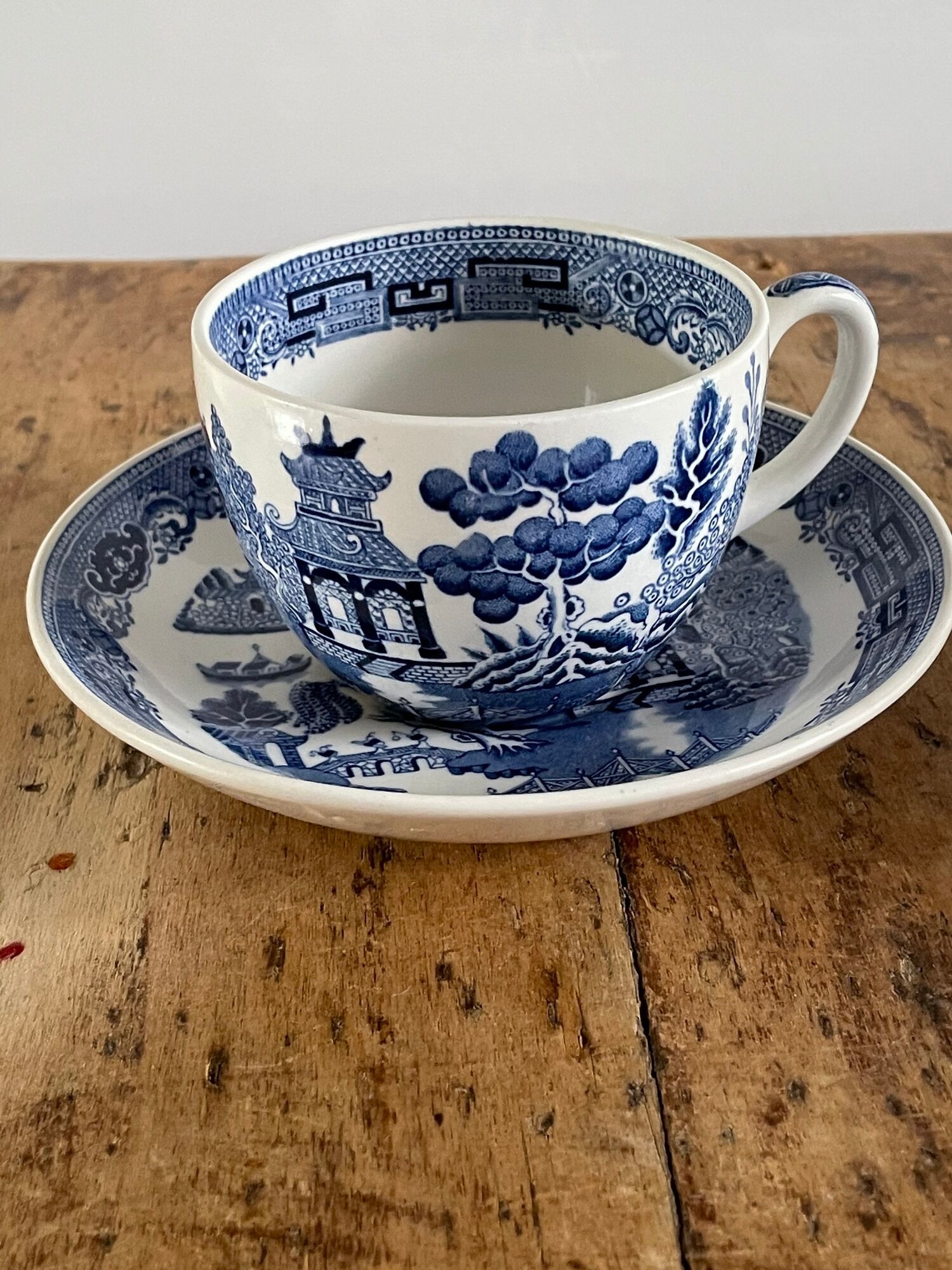 2 cups and 2 plates in white english porcelain