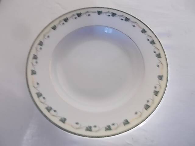 Round hollow dish Limoges Guy Degrenne corynthe model