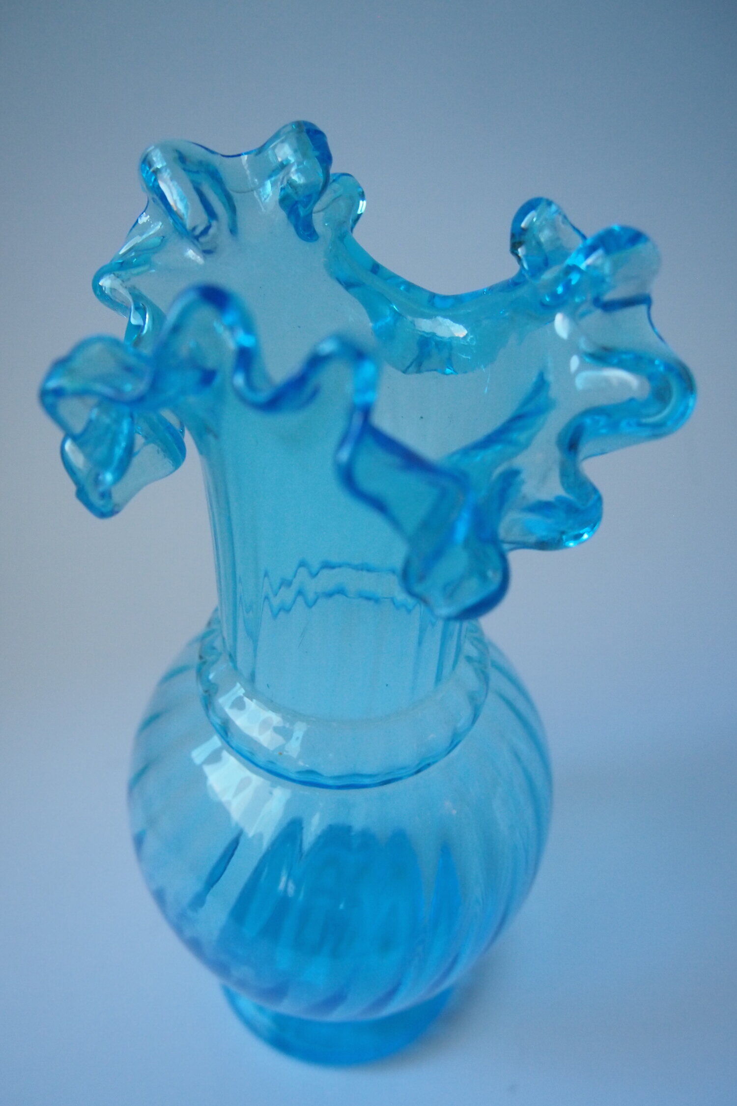 Blue vase with collar