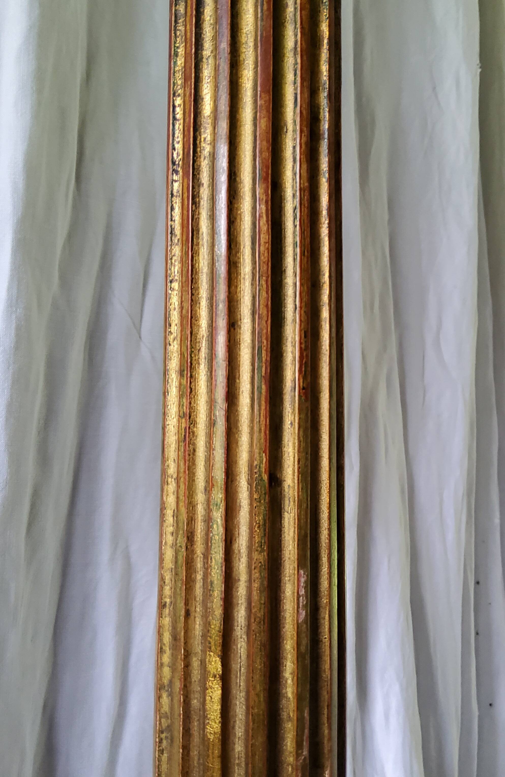 Lampadaire en bois doré