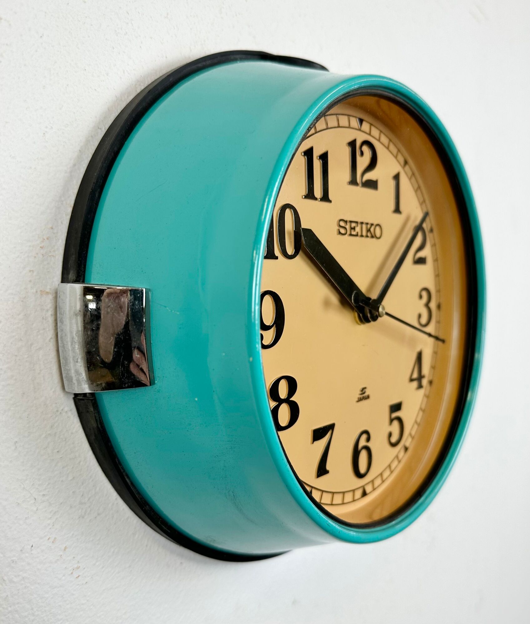 Horloge murale vintage turquoise seiko maritime, années 1970