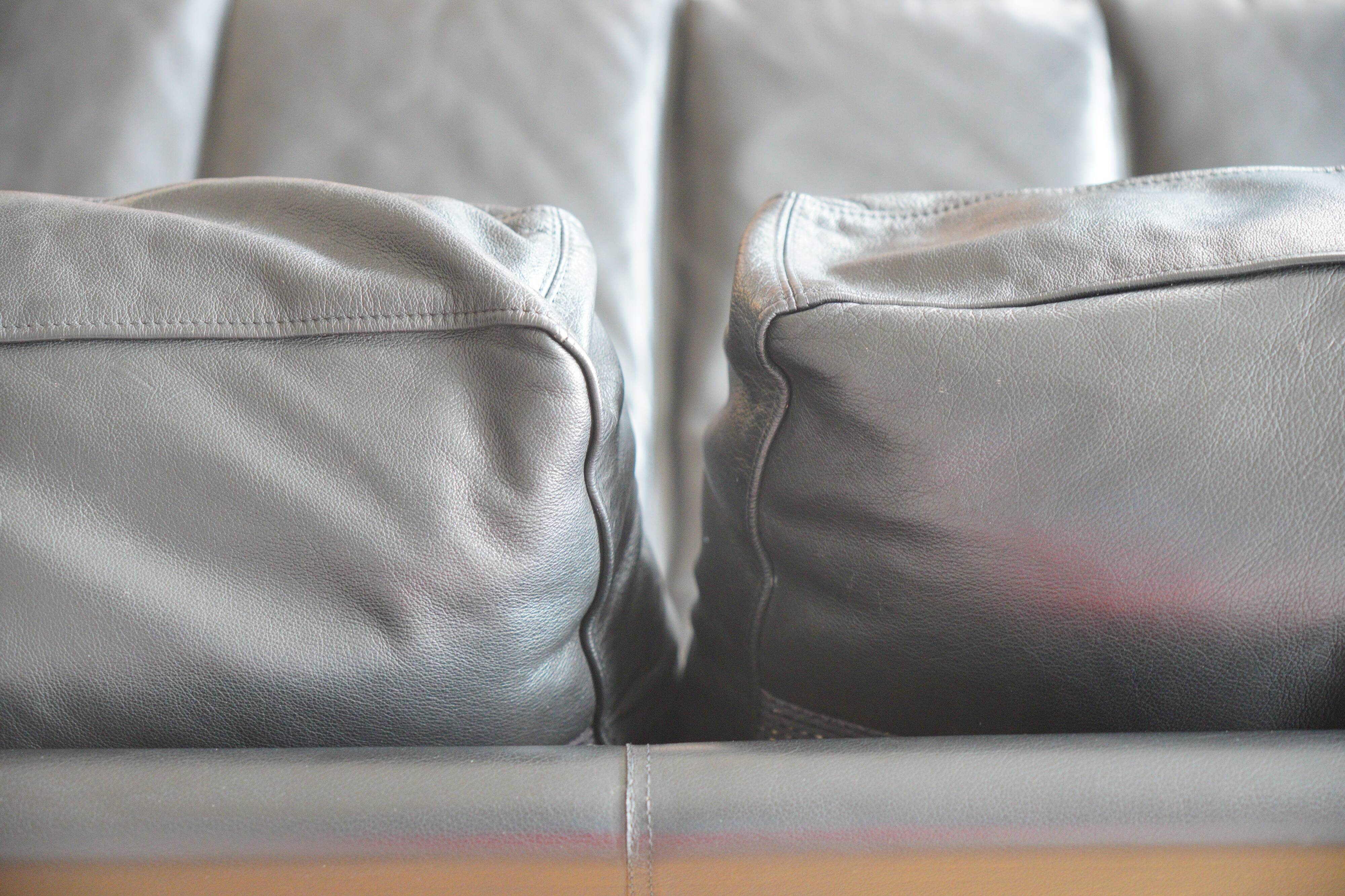 Leather canapé "Milano" by De Pas, D'Urbino and Lomazzi for Zanotta