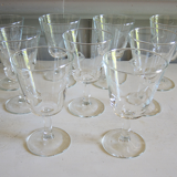 Service de 33 verres à pied et carafe