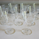 Service de 33 verres à pied et carafe