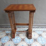 Diamond giggle table