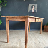 Farm table