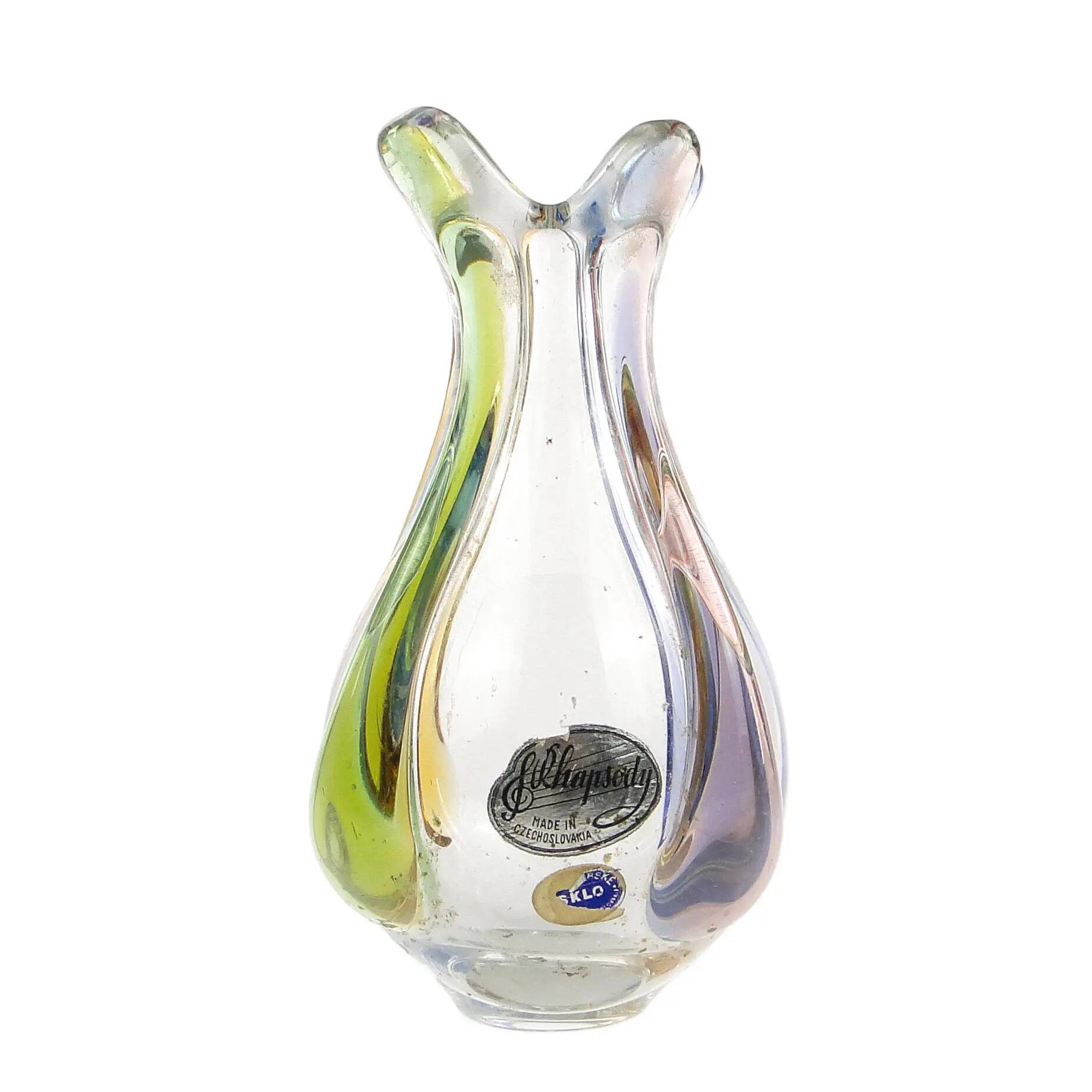 Vase moderne du milieu du siècle, en verre, conçu par H. Mahanovska, Tchécoslovaquie, années 1960.