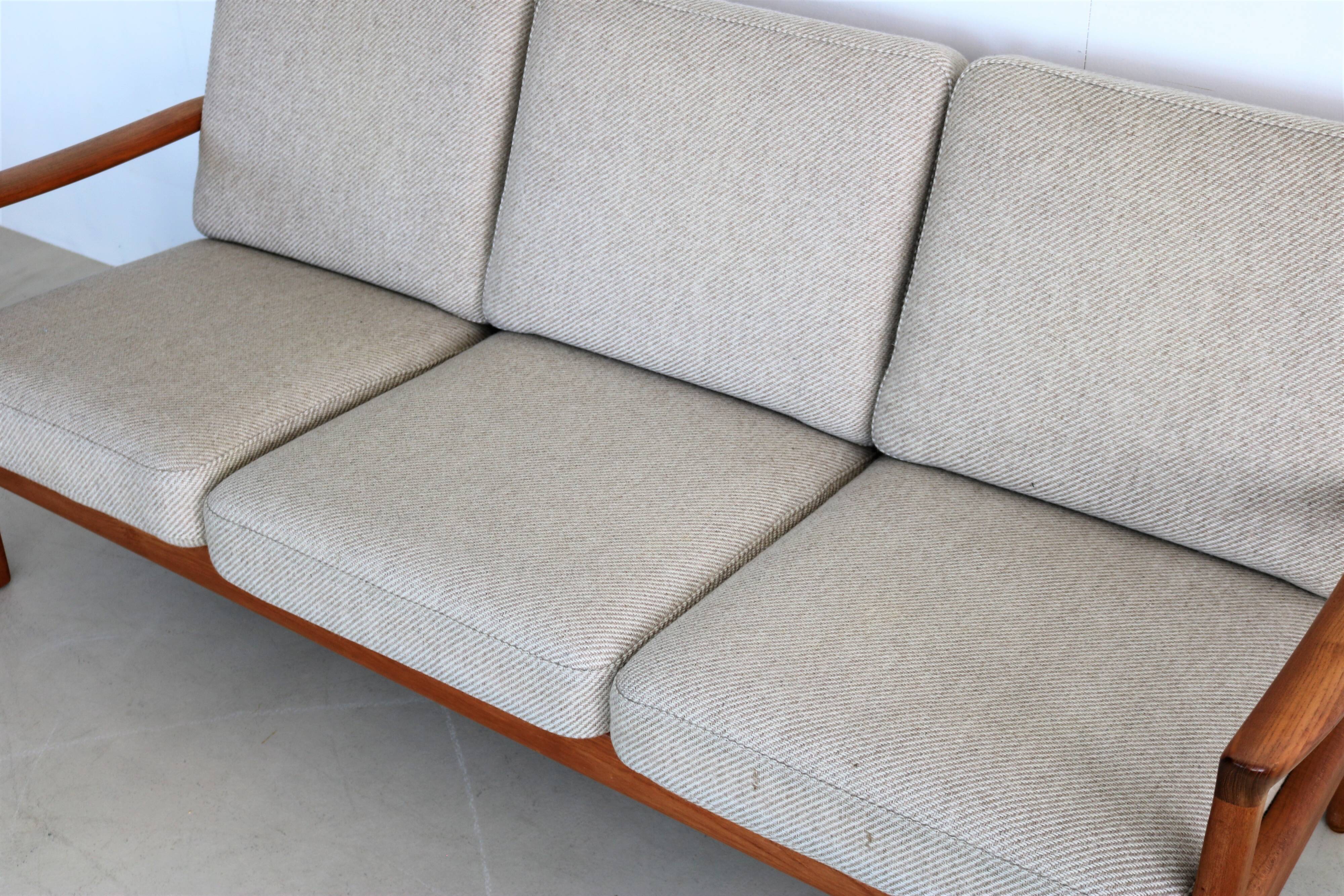Juul Kristensen for JK Denmark sofa