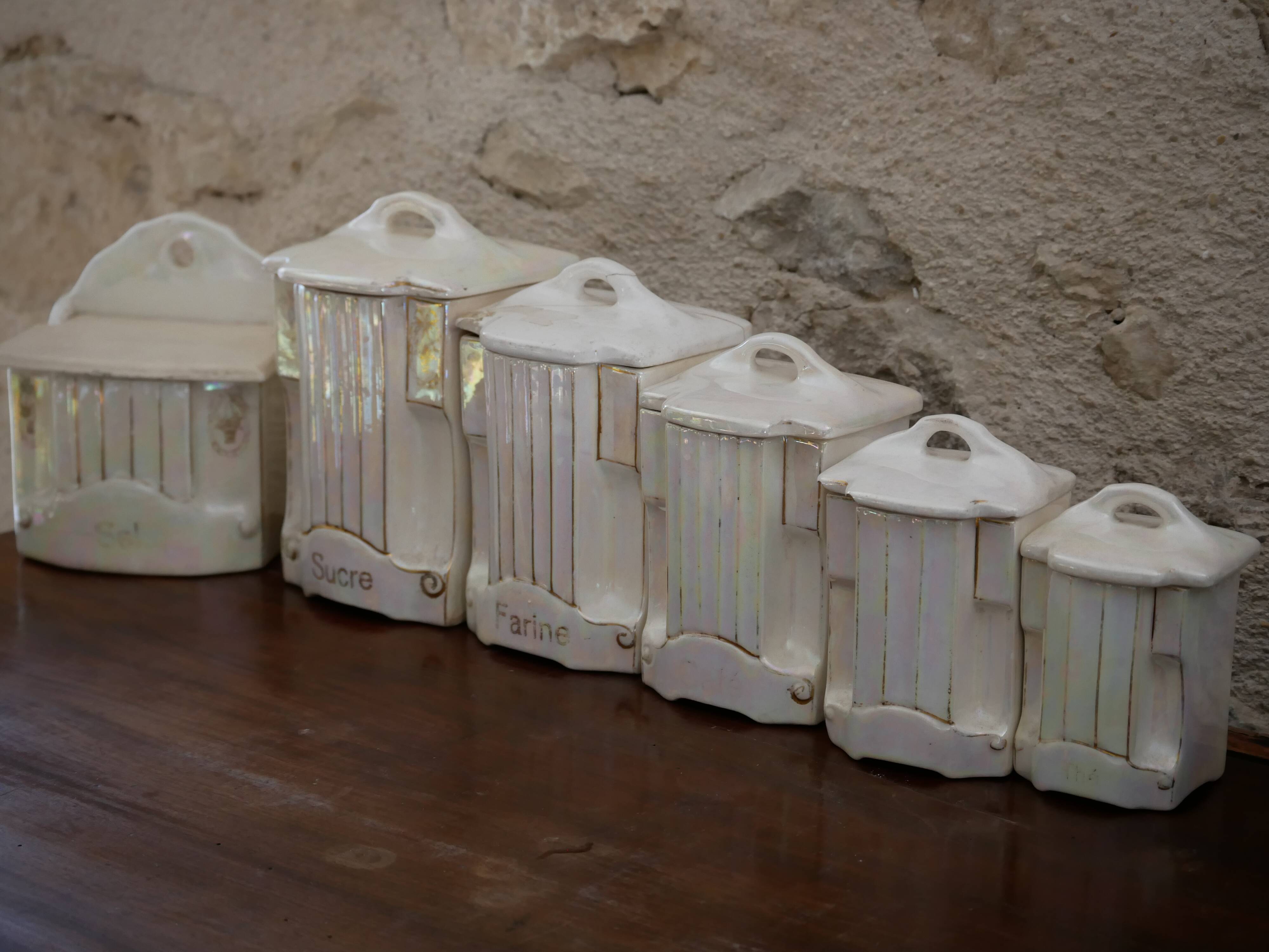 Spice pots