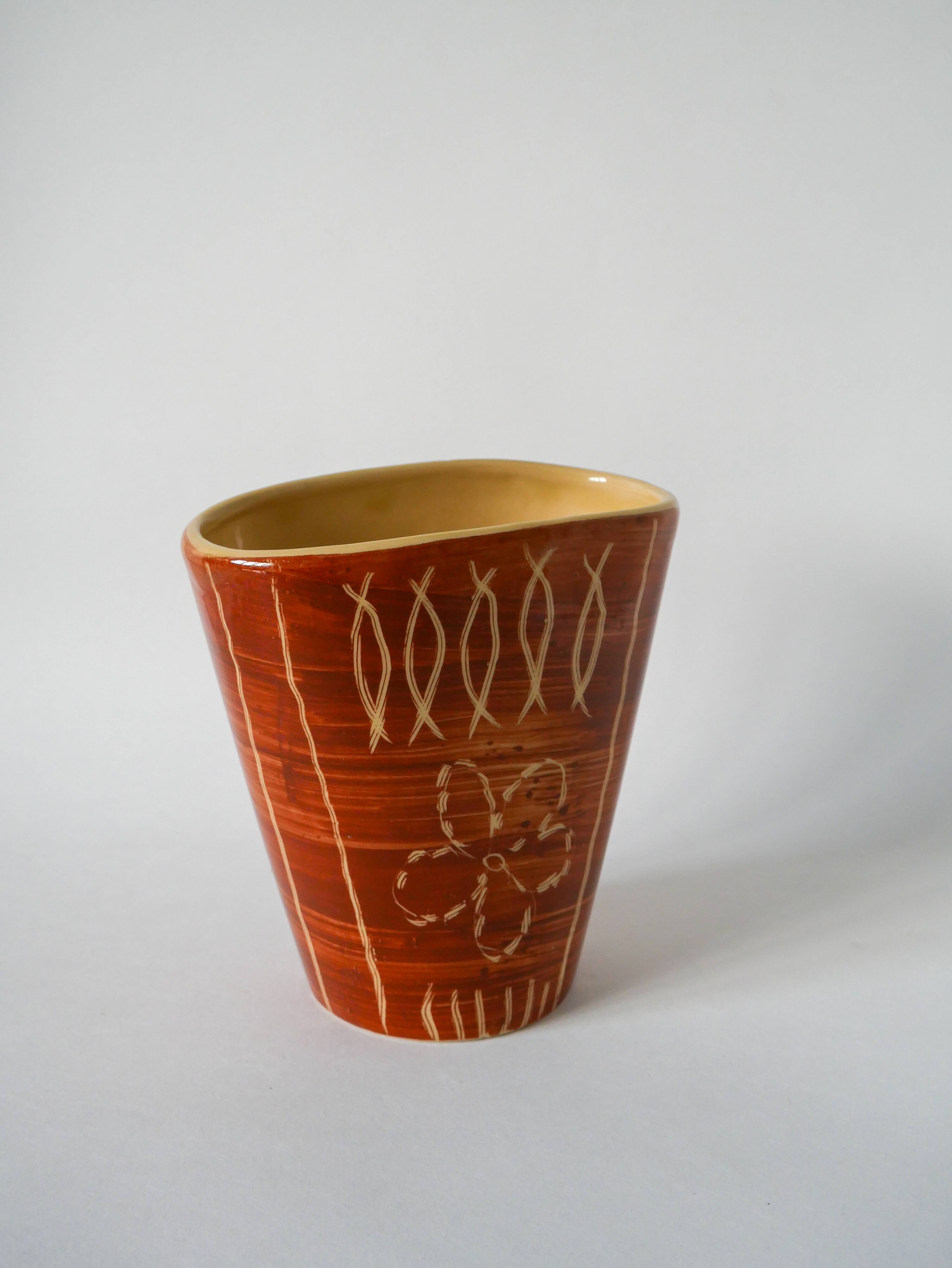 Patterned beige and brown ceramic vase, numbered 1970