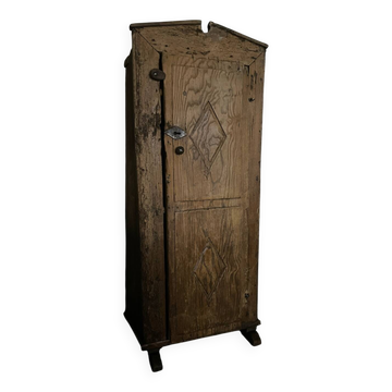Cabinet rustique 18eme art populaire espagnol