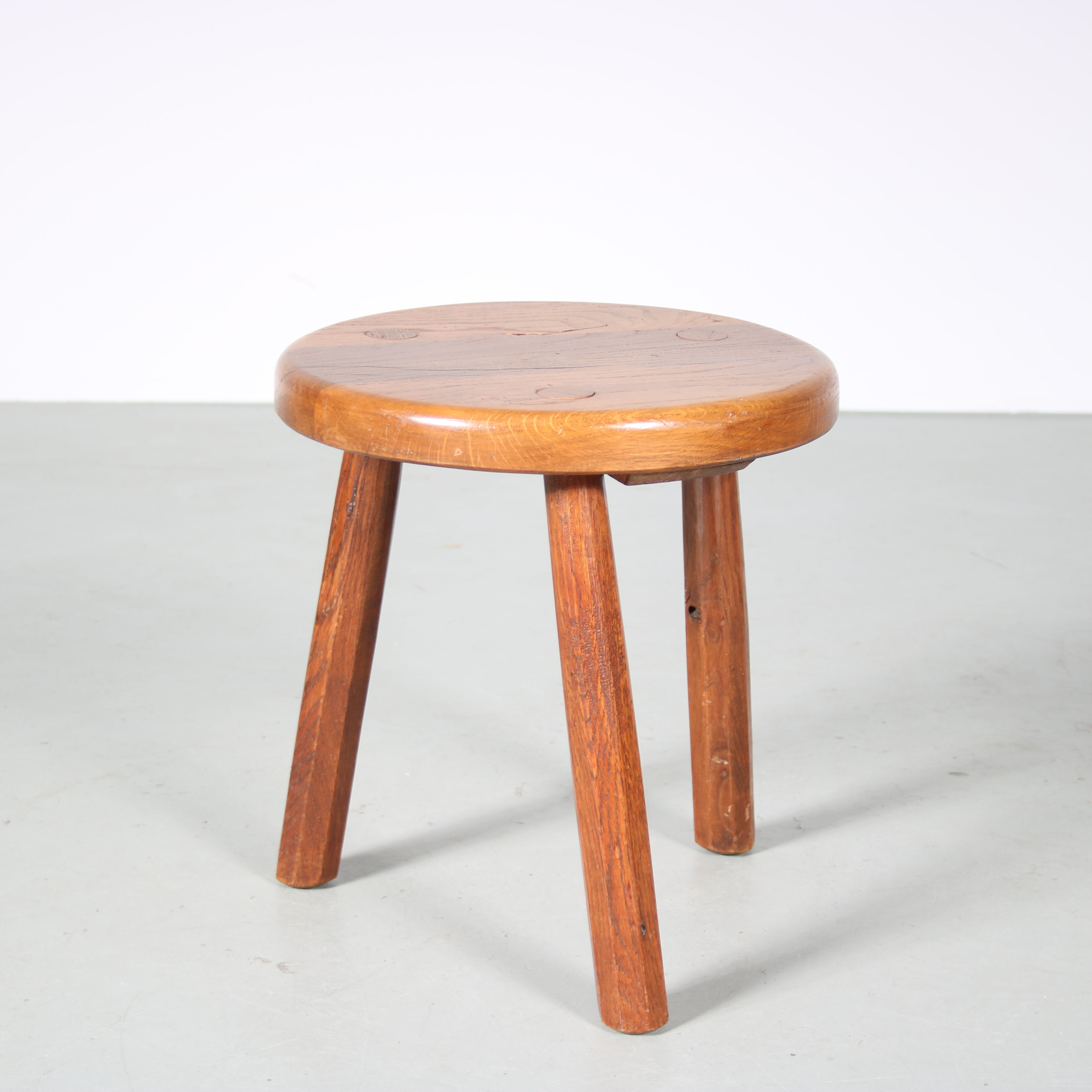 Tabouret de trépied brutaliste des années 1970 des Pays-Bas