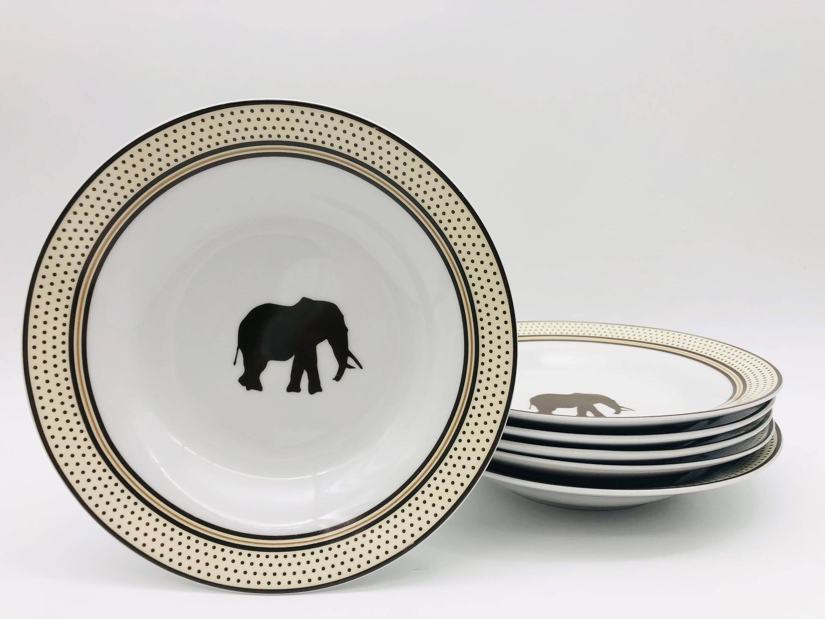 6 Porcelain soup plates, Safari.