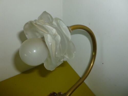 Desk lamp old decor flowers