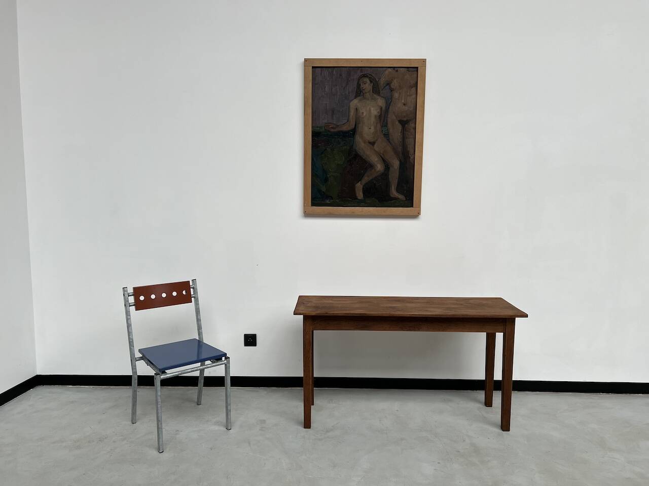Small old console in solid oak, with spindle legs