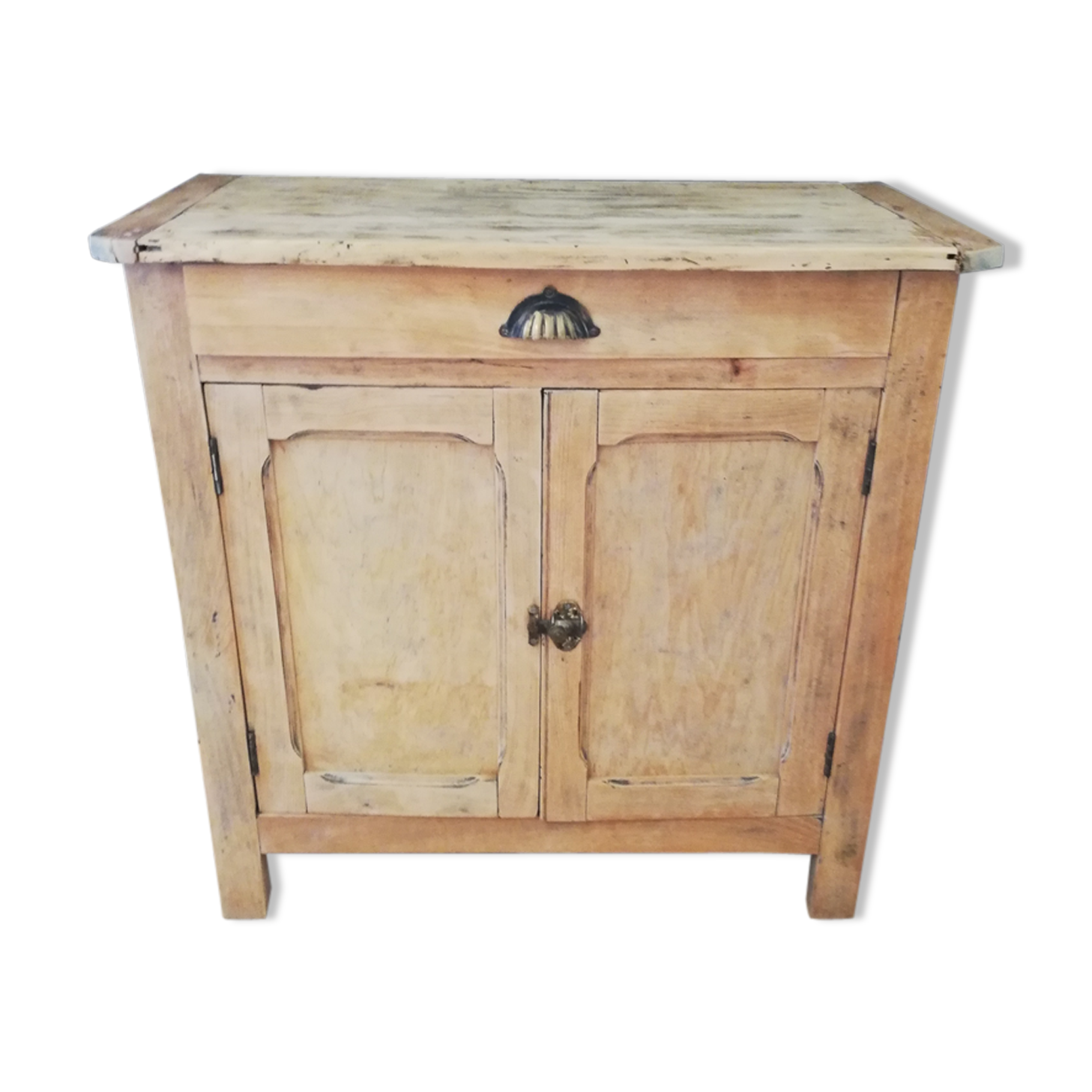 Parisian raw wood buffet