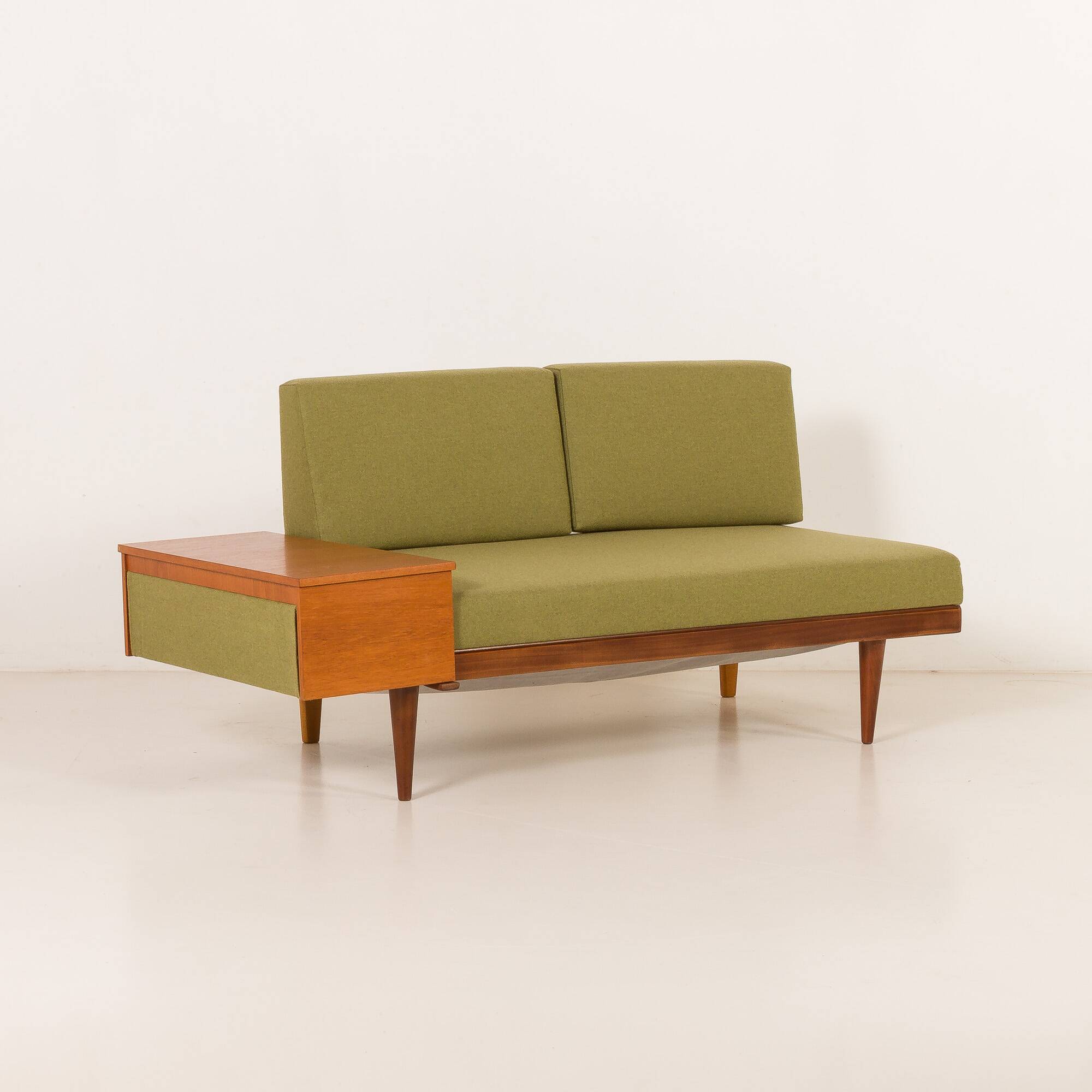 Svane daybed suit, set of 2 sofas and a side table by Igmar Relling, Norway