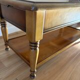Table basse vintage en bois avec tiroir et tablettes
