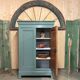 Armoire vintage