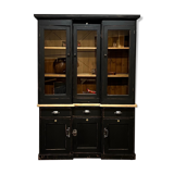 Buffet two bodies of commerce.