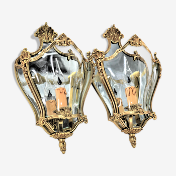 Pair of Louis XV style appliques in solid bronze & curved glass