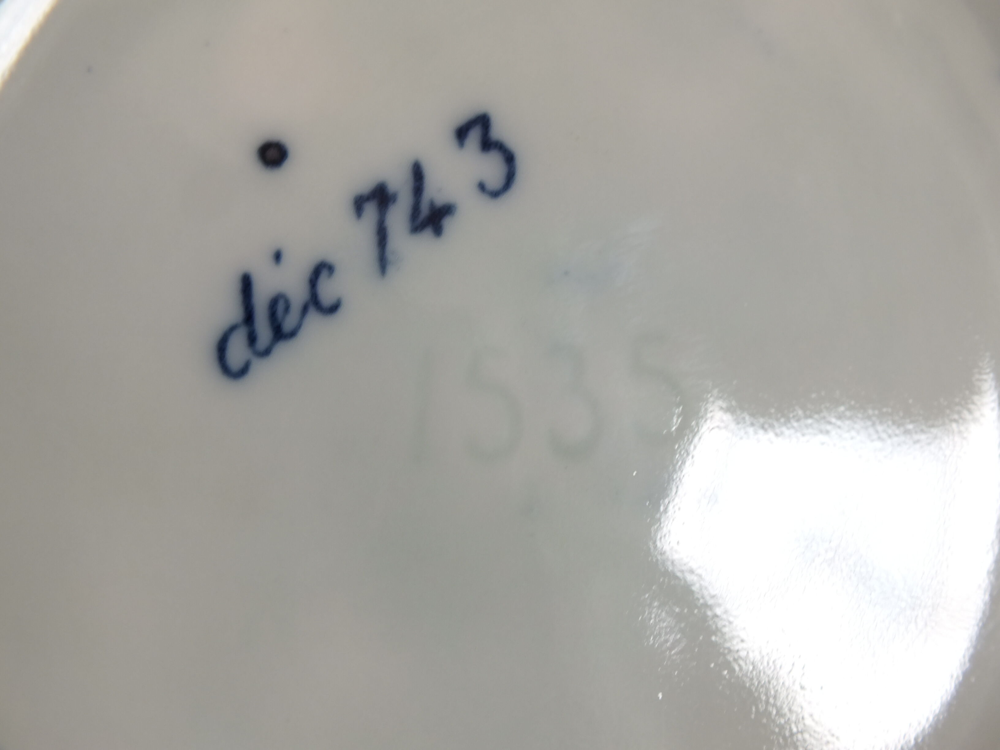 Covered pot in Delft porcelain