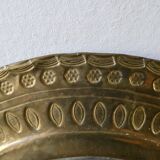 Hammered brass mirror from the 70s, 28 cm