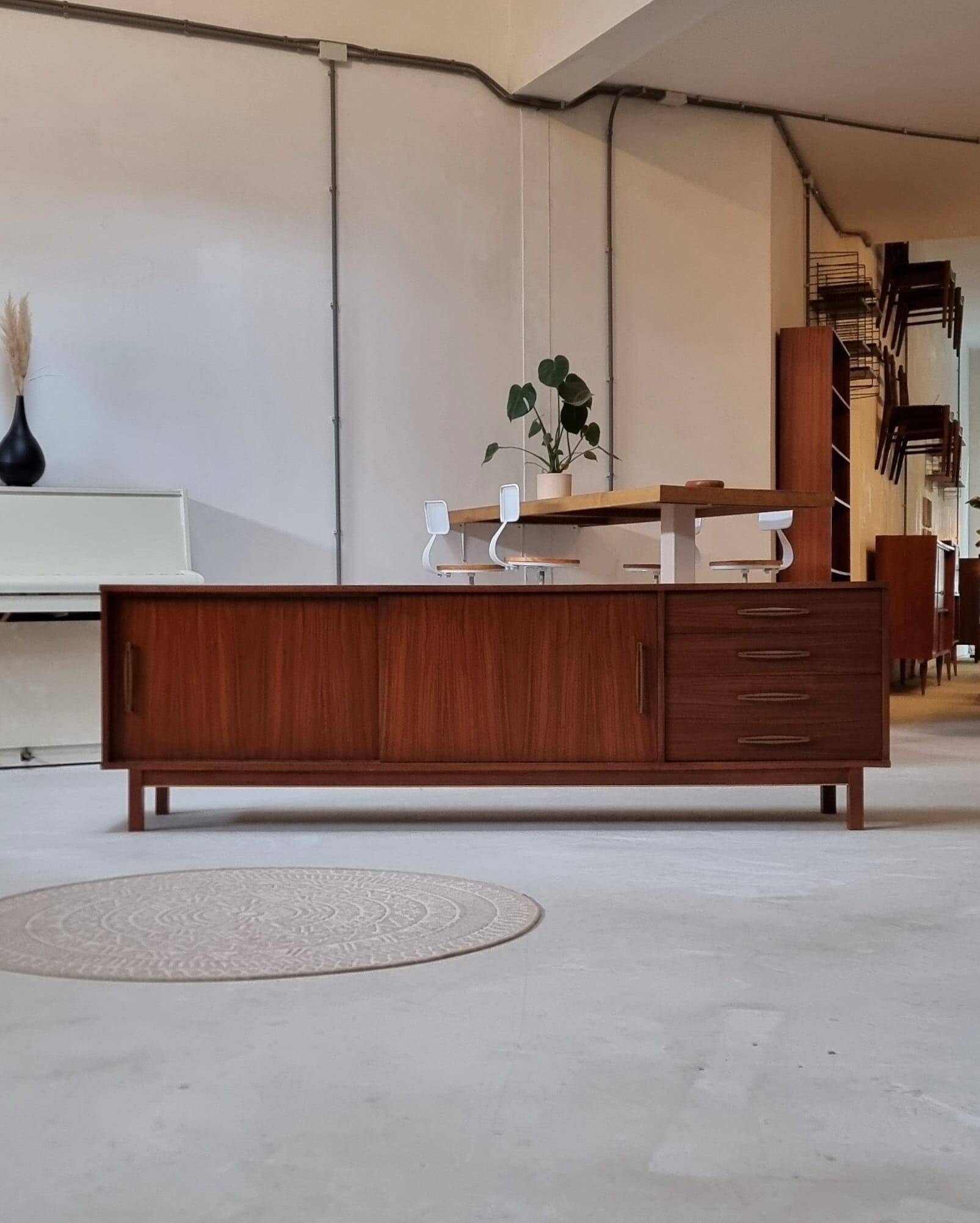 Mid-century buffet