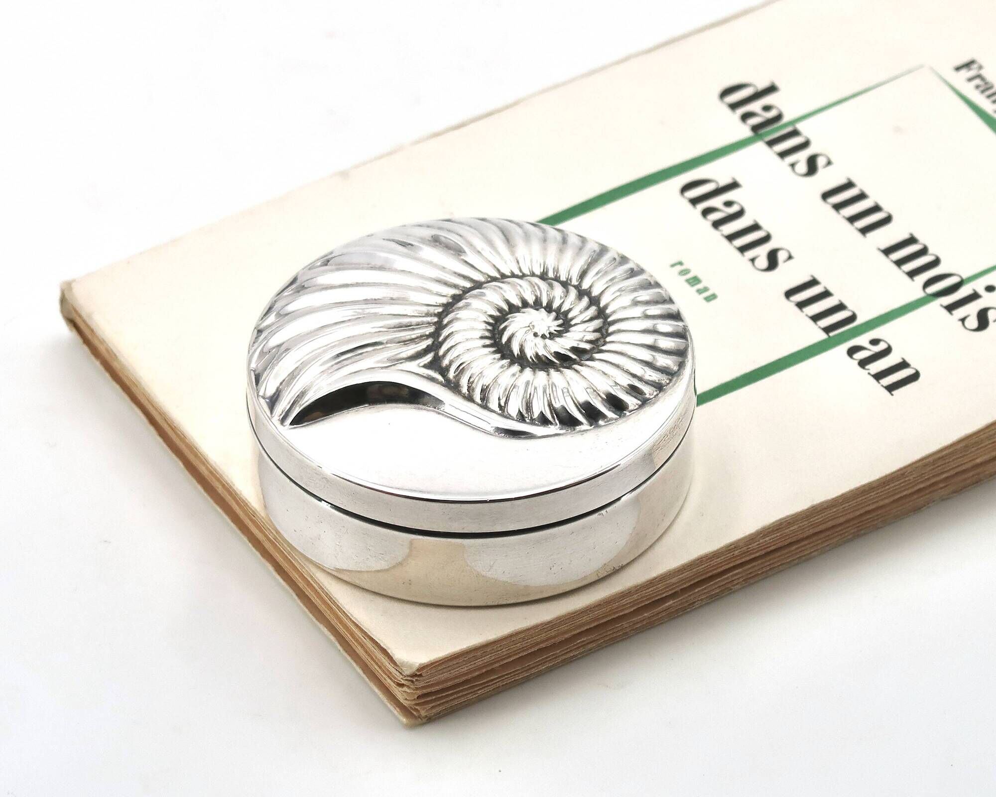 925 silver trinket dish adorned with a shell, 1950s