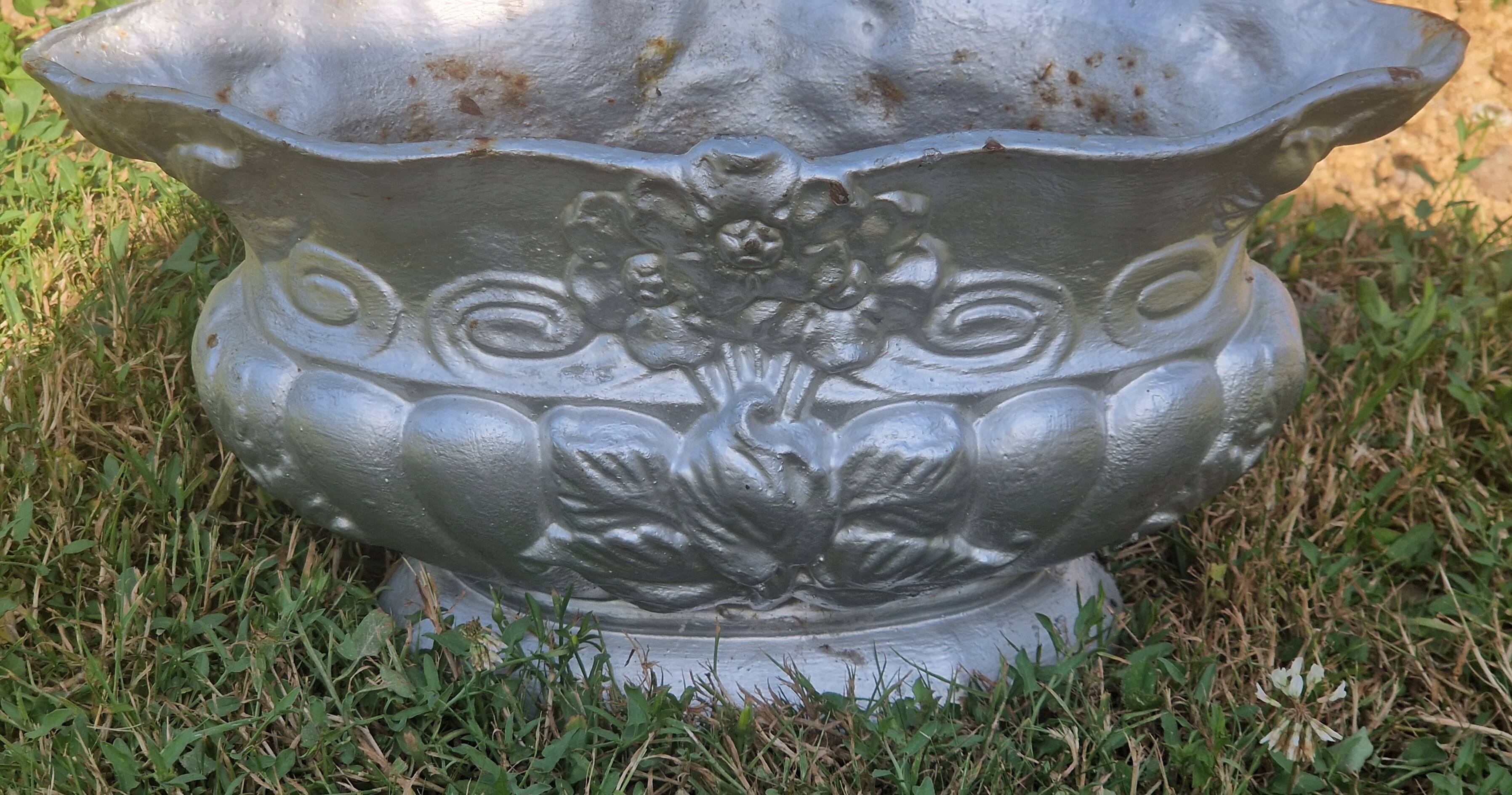 Art Deco planter